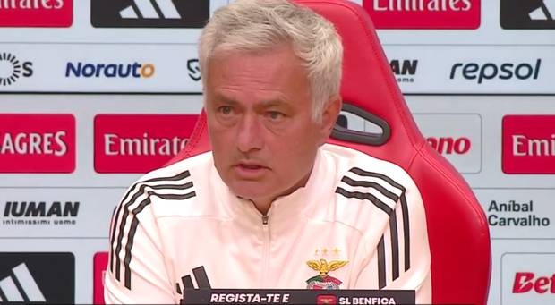 Mourinho will Real-Gerüchte zurückweisen - und macht das Gegenteil