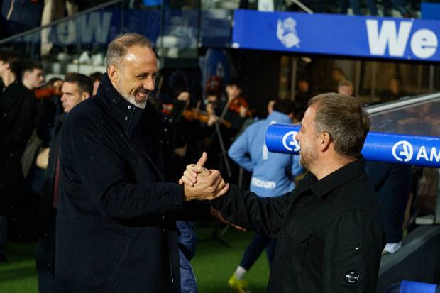 Ex-Bundesliga-Coach in Spanien gefeiert - das sagt er selbst