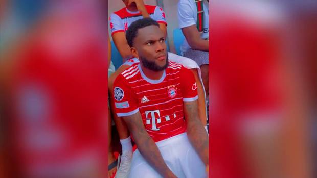 Nanu? Barca-Star trägt Bayern-Trikot