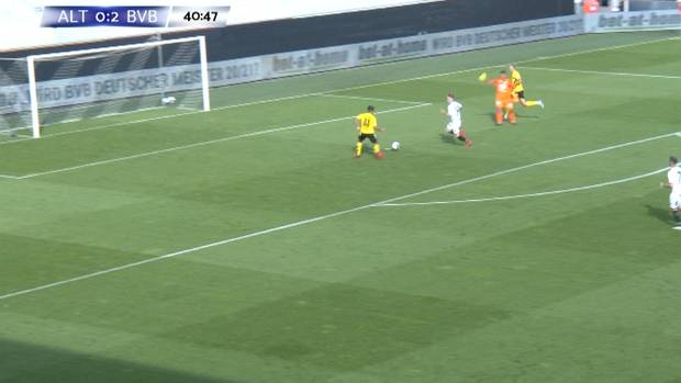 BVB-Youngster scheitert vor leerem Tor - Haalands Reaktion sagt alles
