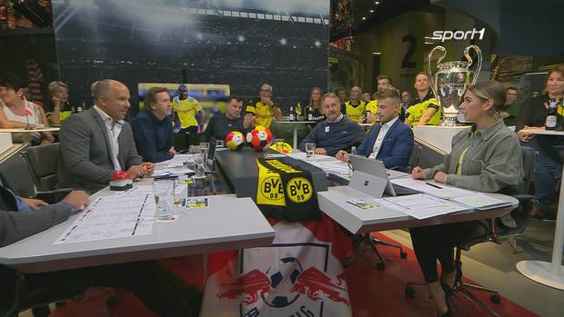 Stürmer-Frage bei Borussia Dortmund: Fantalk bei Moukoko und Modeste gespalten