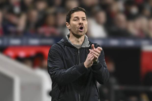 Alonso überrascht gegen Ex-Klub