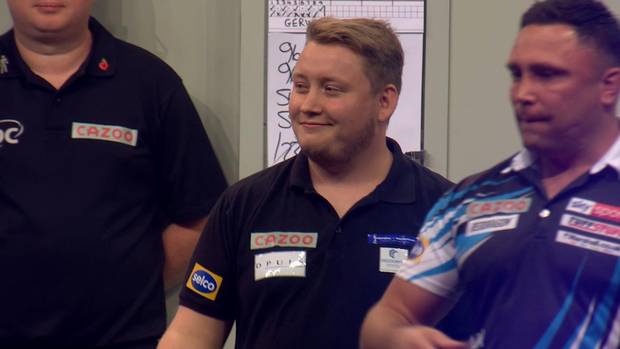 Darts-Coup! Schindler besiegt Nummer 1