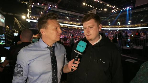Deutscher brilliert mit 9-Darter