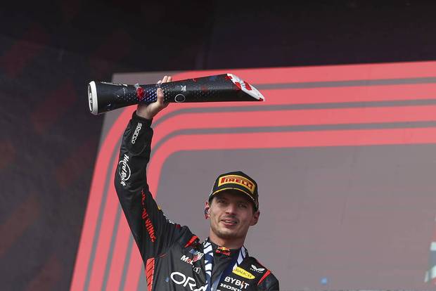 Holt Verstappen Nummer 16?