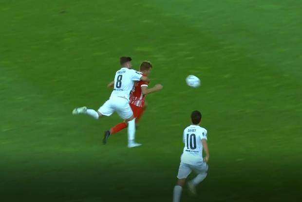 Halle feiert ersten Saisonsieg