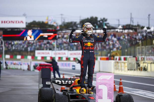 Traktor neben Gasly: gruselig!
