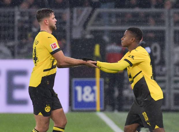 Terzic bremst Moukoko aus