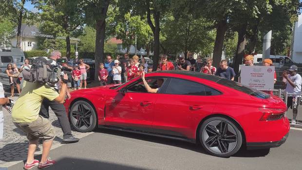 Robert Lewandowski: Fans verhöhnen den Superstar an der Säbener Straße