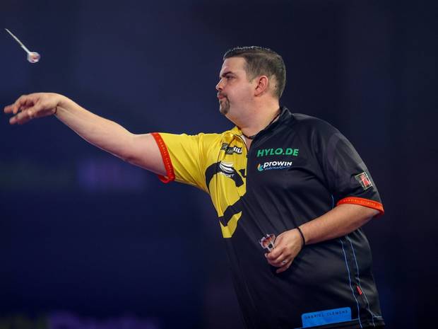 Neun-Darter! Clemens sorgt für Paukenschlag