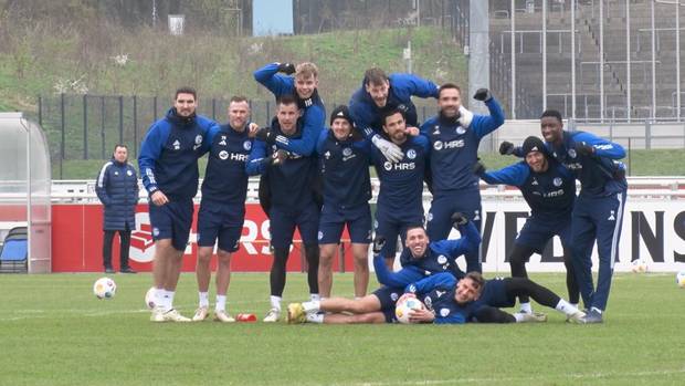 Schalke präsentiert Sondertrikot