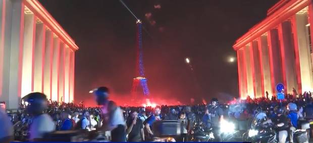 Erschreckende Bilder! Hunderte Festnahmen in Paris