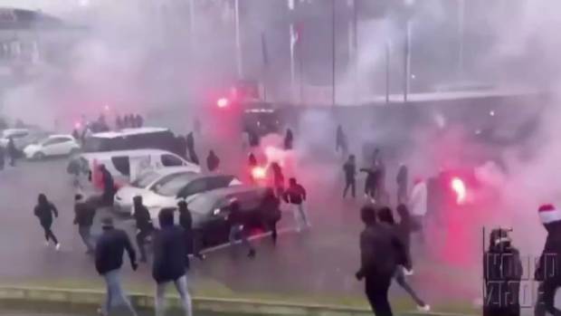 Chaos in Rotterdam eskaliert