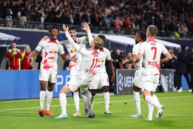 Freistoß-Wirbel bei Bayer-Pleite