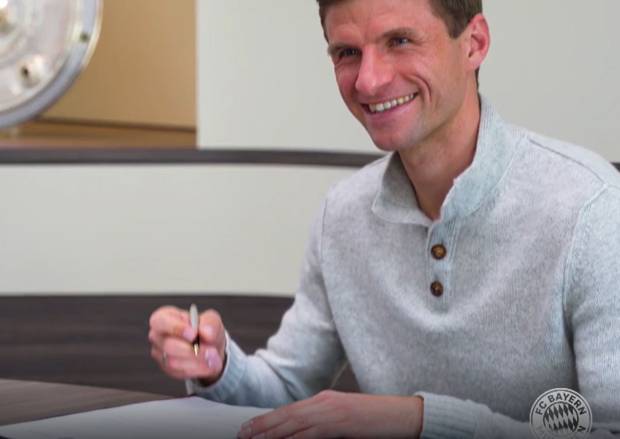 Bayern verlängert mit Thomas Müller