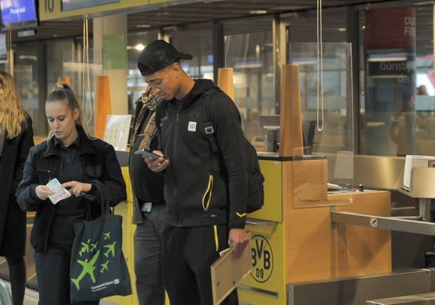 BVB: Jude Bellingham vergisst seinen Pass vor dem Abflug ins Trainingslager