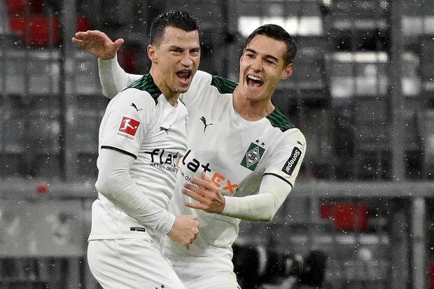 Gladbach-Pleite trotz Sommer-Gala