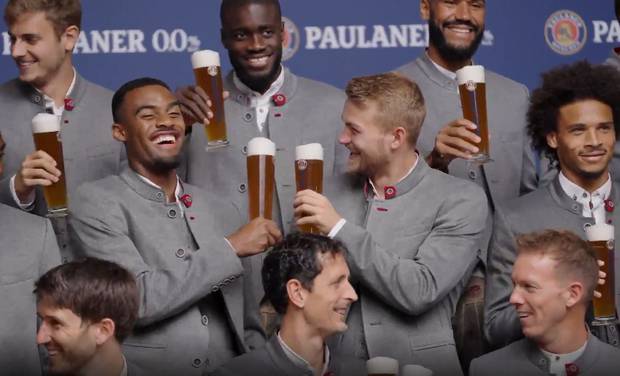 In Lederhosen: Mané sorgt für Ausnahme