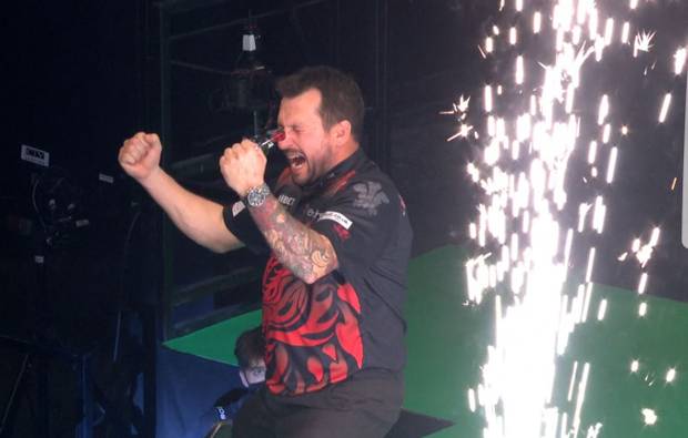 Ein „Frettchen“ schockt Darts-Elite