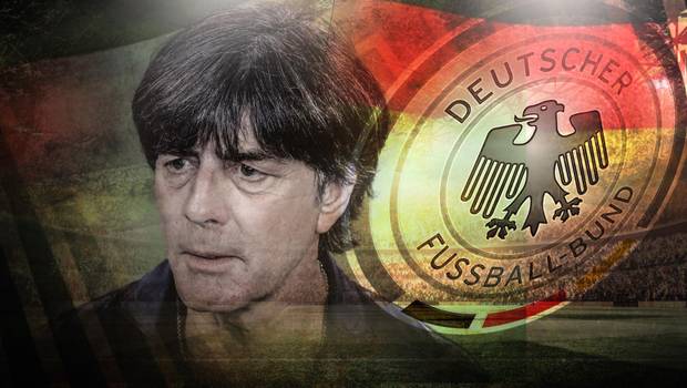 Löw wird mit Ehrenessen verabschiedet