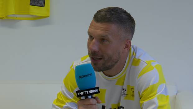 Podolski handelt sich Blitz-Rot ein