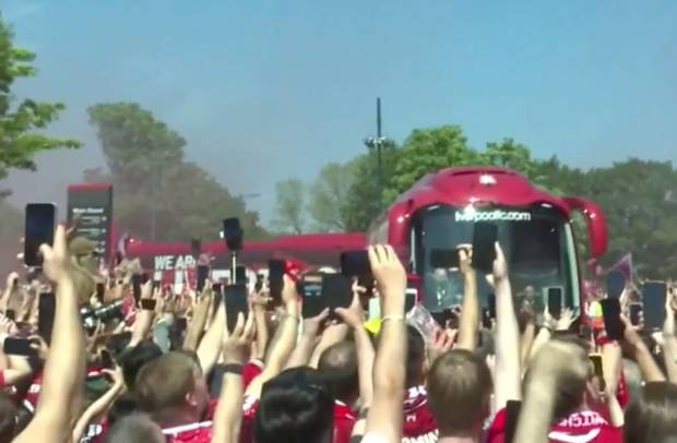 Klopp mit beeindruckender Geste