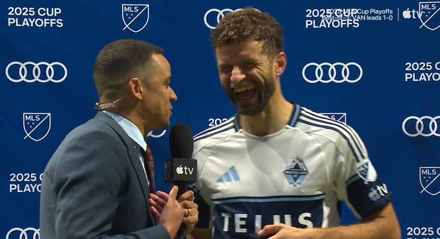 Müller jubelt nach Elfer-Krimi