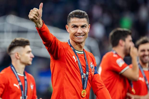 Ronaldo rührt Einlaufkind bei Hymne