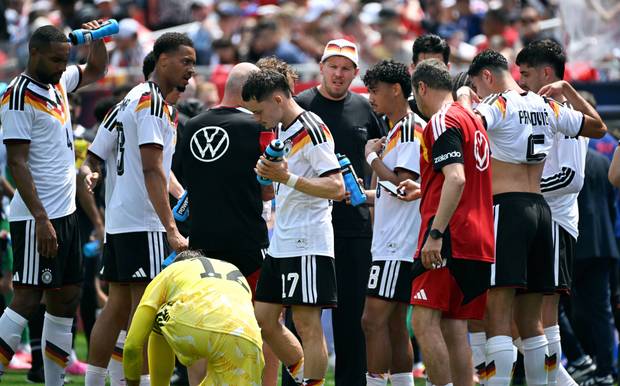 Trinkpausen? "Es gibt im Weltfußball schlimmere Dinge"