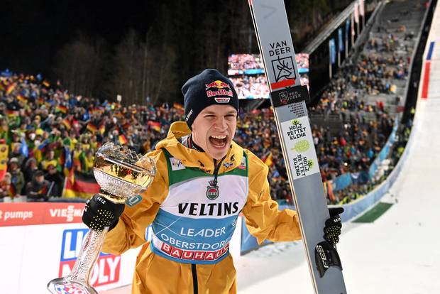 Neuer Rekord für Skisprung-Legende!