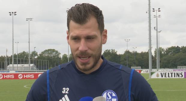 Fährmann-Berater geht auf Schalke los