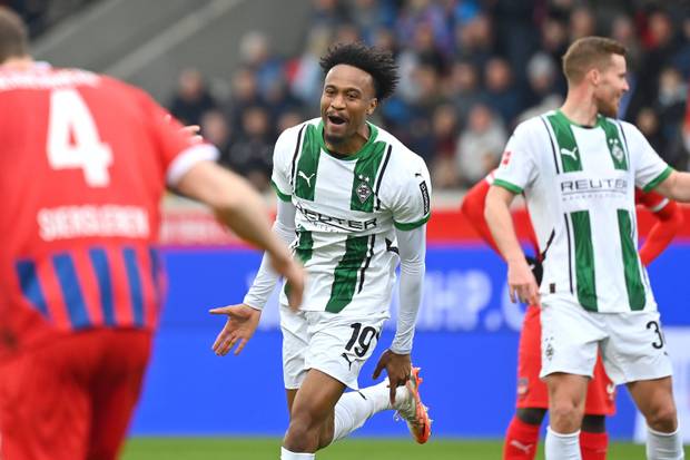 Dreierpack! Pléa lässt Gladbach jubeln