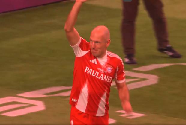 Robben ist da! Spektakuläre Bayern-Rückkehr beim Legends-Cup