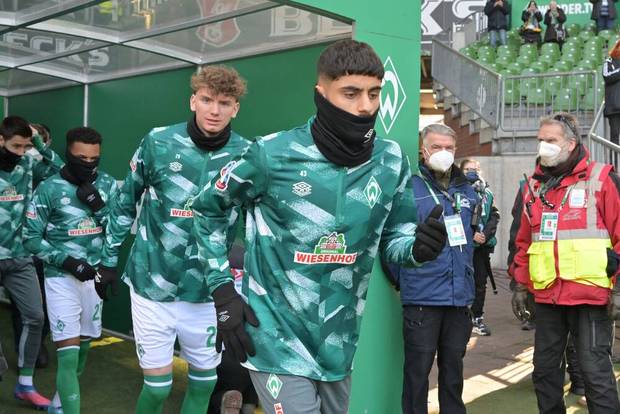 DFB kämpft um Bundesliga-Stürmer
