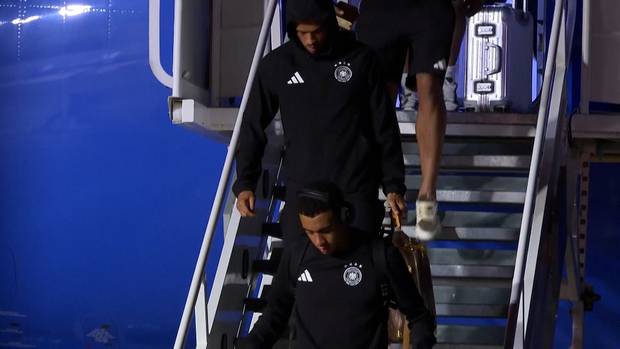 Hier kommt die DFB-Elf in Winston-Salem an