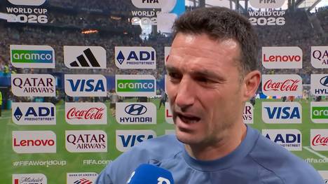 Nach dem spektakulären Comeback Argentiniens gegen Ägypten wird Argentinien-Trainer Lionel Scaloni von seinen Emotionen überrannt. Das Interview nach dem Viertelfinal-Einzug bricht er ab. 
