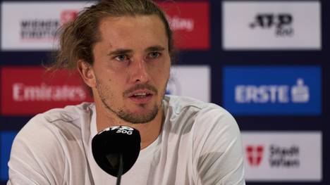 Alexander Zverev spricht nach der knappen Final-Niederlage beim ATP-Event in Wien über seine aktuelle Form und zukünftige Duelle mit Jannik Sinner. Außerdem gibt es einen kleinen Wink an seine Kritiker.