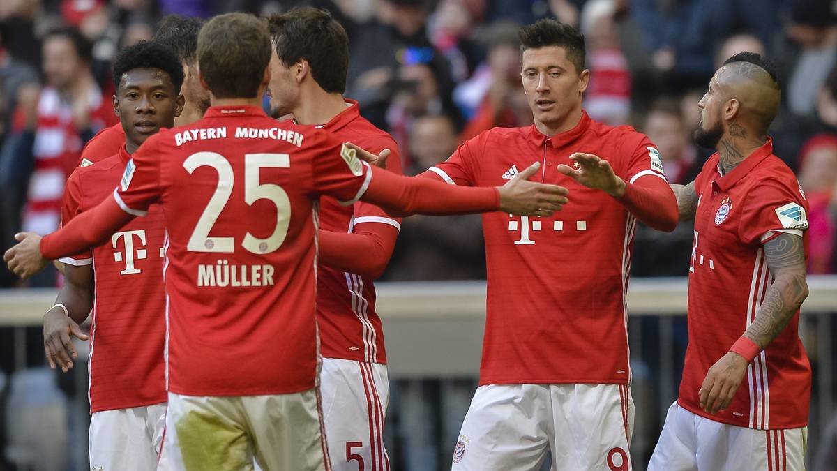 Auch Im Februar 2017 kommt der HSV in der Allianz Arena wie so oft unter die Räder. Alleine Lewandowski erzielt wieder drei Treffer - am Ende siegt der Rekordmeister mit 8:0