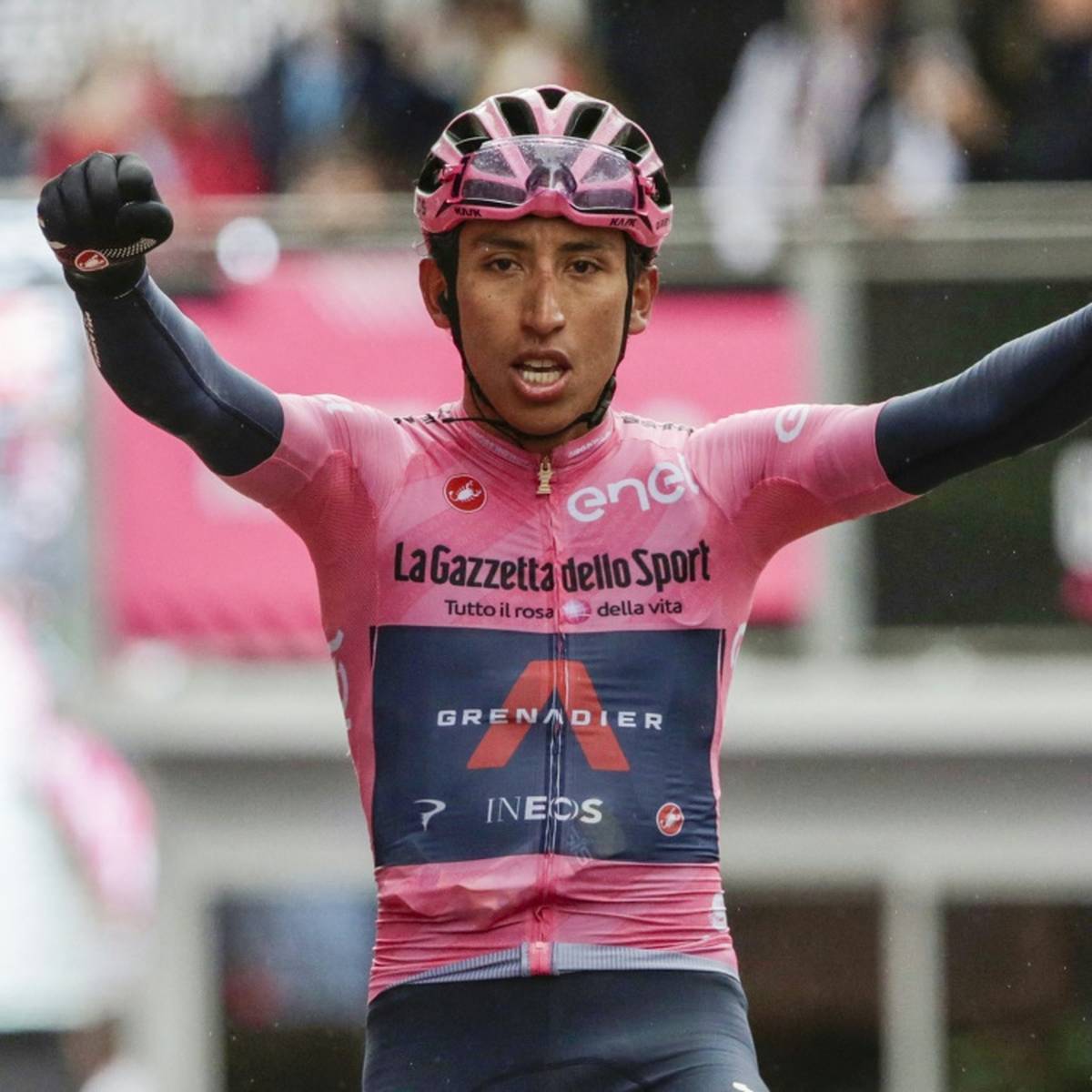 Der frühere Tour-de-France-Gewinner Egan Bernal hat sich vier Tage nach seinem schweren Trainingsunfall in seiner Heimat Kolumbien erstmals geäußert.