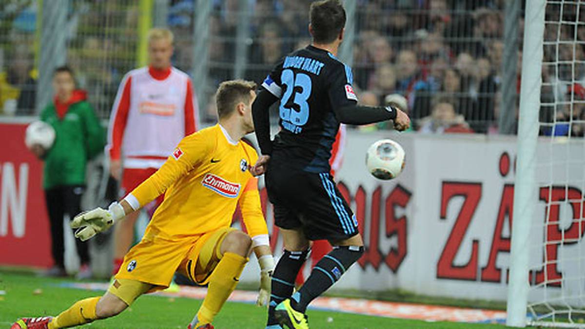 Van der Vaart bedankt sich, trifft zum 3:0 für Hamburg und besiegelt den bislang traurigsten Tag in Baumanns Bundesliga-Karriere