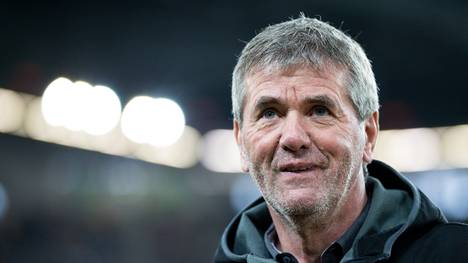 Friedhelm Funkel hat seinen Vertrag bei Fortuna Düsseldorf bis 2020 verlängert
