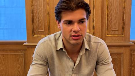 Der deutsche NHL-Star JJ Peterka hat einen Vertrag bei den Utah Mammoth unterschrieben. Im Interview spricht er über die neue Herausforderung.