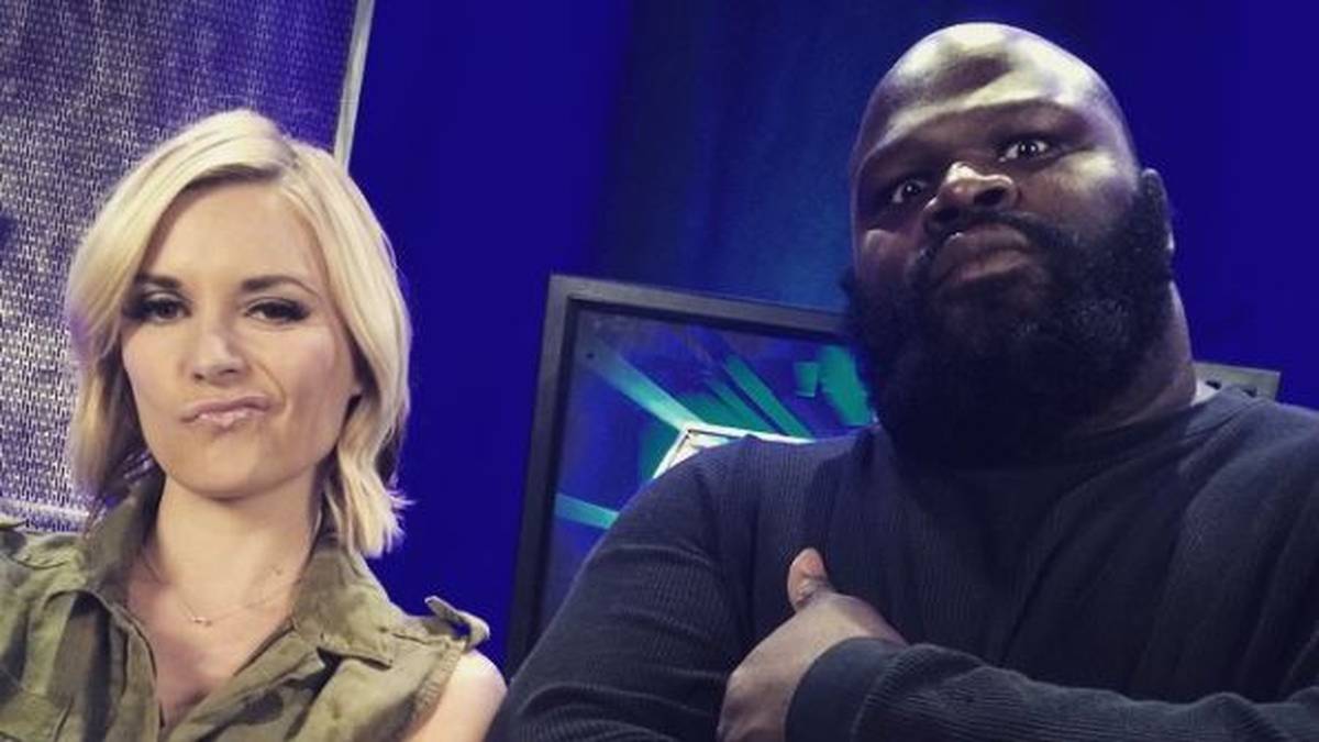 "Offen für Ideen zu sein, ist ein Schlüssel für jeden im Unterhaltungsbereich", sagt sie. Bei WWE zu arbeiten, findet sie "wirklich cool. Ich habe mit Comedy und Schauspielerei angefangen, ich denke, das hilft mir jetzt." Wohl wahr