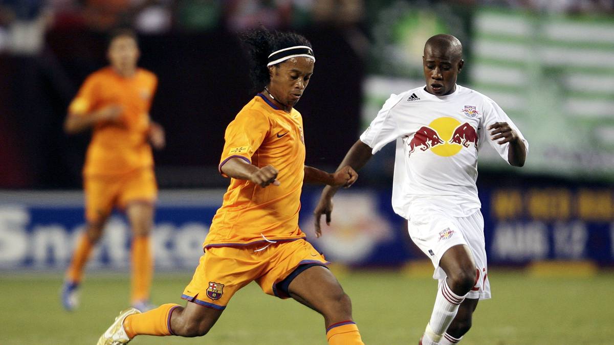 In New York erwirbt Red Bull 2006 die New York/New Jersey Metro Stars. Diese werden nun in New York Red Bulls umbenannt