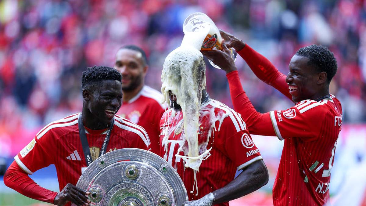 Leihgabe Nicolas Jackson sorgt dafür, dass kein Trikot trocken bleibt