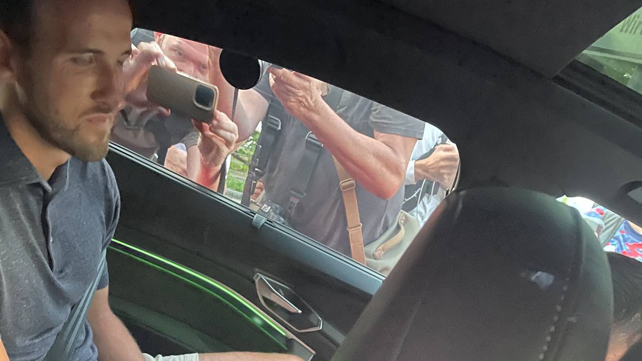 Harry Kane auf dem Weg zum Medizincheck beim FC Bayern