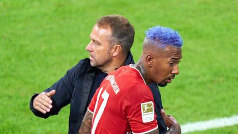 Angeblich plant der FC Bayern in Zukunft ohne Jerome Boateng. Trainer Hnasi Flick macht dem Abwehrspieler jetzt aber Hoffnung auf einen Verbleib.