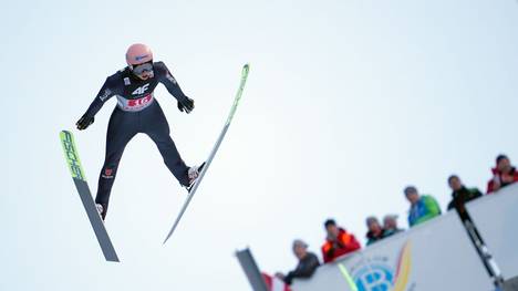 Karl Geiger und die deutschen Skispringer durften sich über den ersten Team-Sieg in dieser Saison freuen