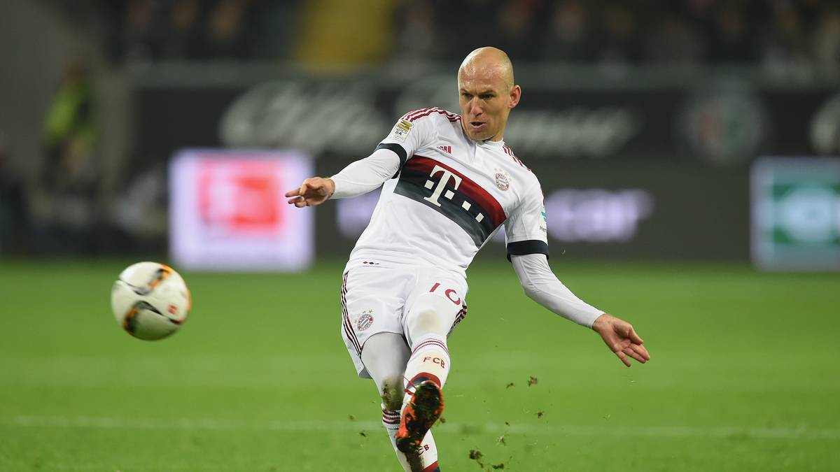 Persönlich stand die darauffolgende Saison unter keinem guten Stern, für keinen von beiden. So sorgte unter anderem Verletzungspech dafür, dass Robben in der Liga lediglich vier Treffer gelangen ...