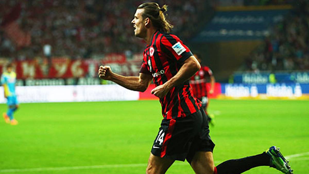 Torjäger der Hinrunde: Alexander Meier, Offensiv-Allrounder von Eintracht Frankfurt, ist mit 13 Toren treffsicherster Akteur in der Hinrunde. Robert Lewandowski, Arjen Robben, Klaas-Jan Huntelaar - sie alle stehen im Schatten des 31-Jährigen